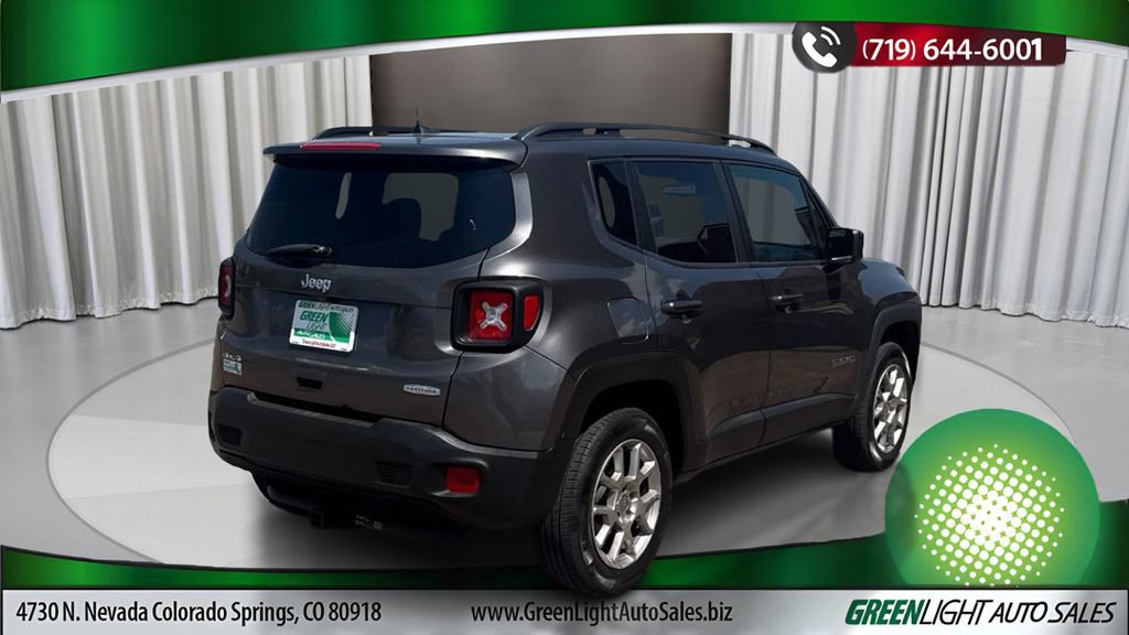 Used 2019 Jeep Renegade Latitude w/ Popular Equipment Group AWD/4WD image 5