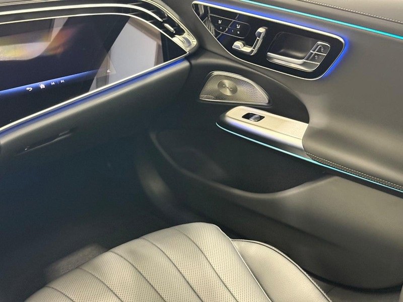 New 2026 Mercedes-Benz E 450 4MATIC Sedan image 8