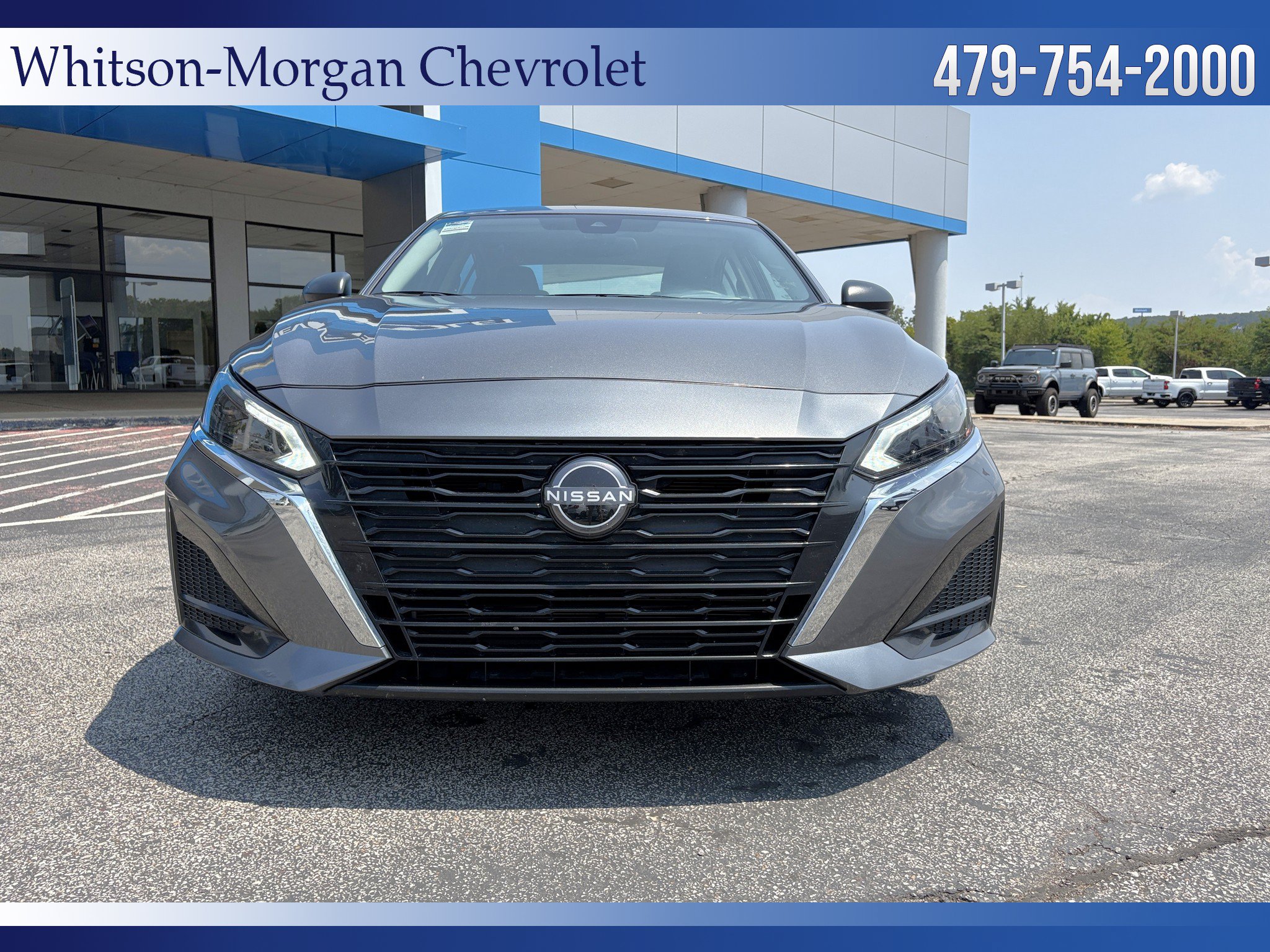 Used 2025 Nissan Altima 2.5 SV FWD image 2