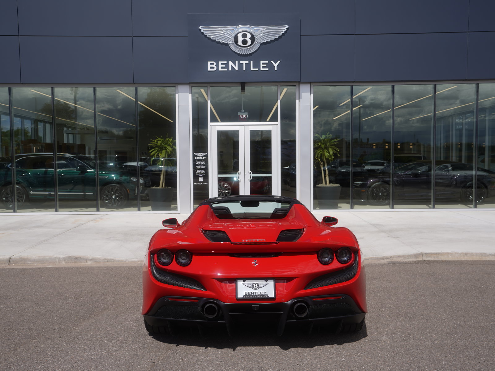 Used 2023 Ferrari F8 Tributo RWD image 24