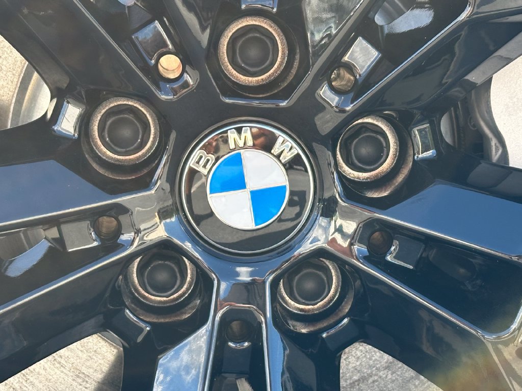 New 2026 BMW 330i Sedan w/ M Sport Package RWD image 11