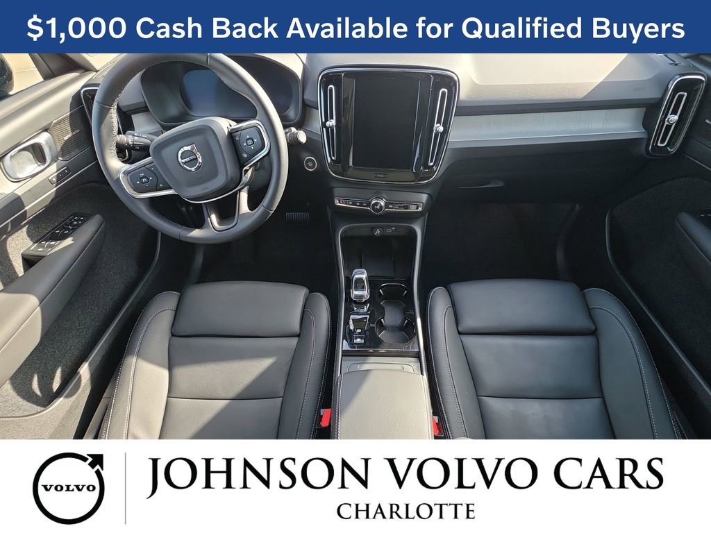 New 2026 Volvo XC40 B4 Plus w/ Protection Package Premier FWD image 9