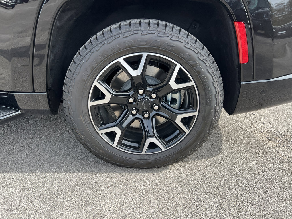 New 2025 Jeep Wagoneer Series II AWD/4WD image 21