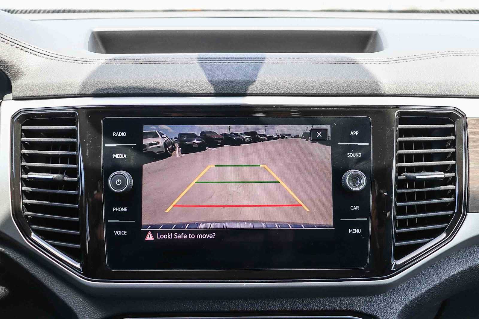 Used 2022 Volkswagen Atlas SE FWD image 26
