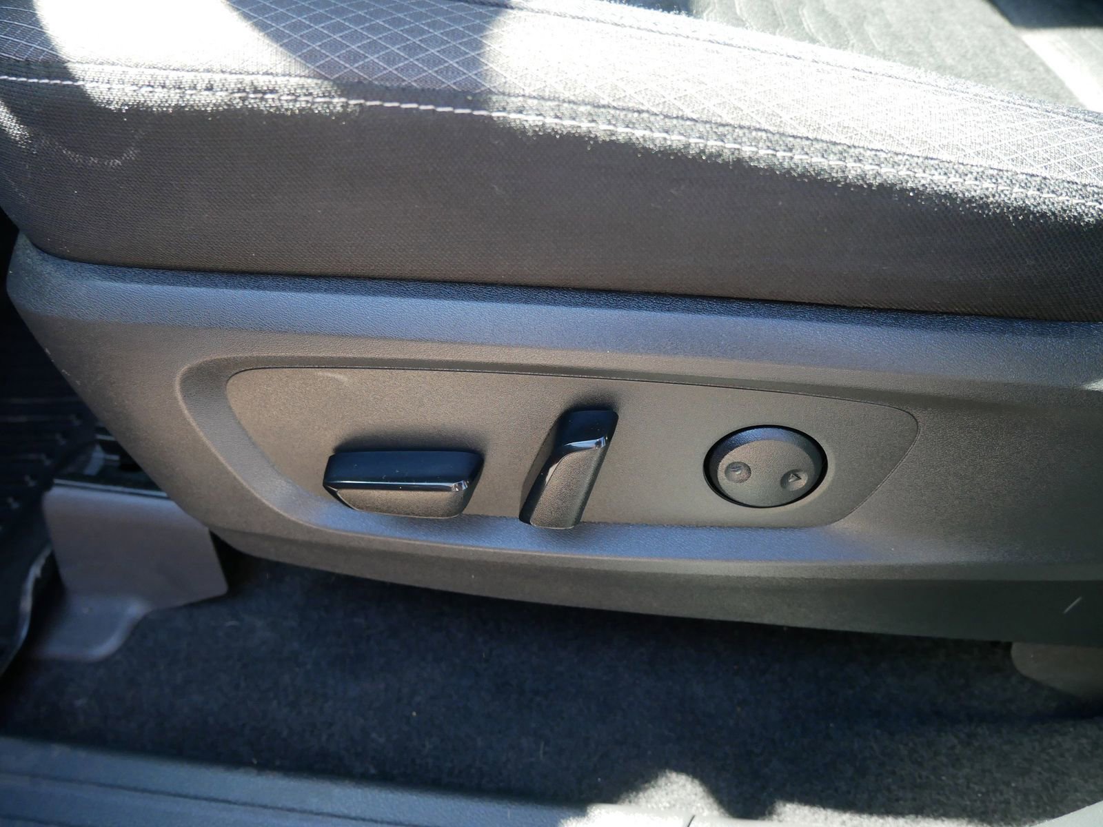 Certified 2022 Nissan Pathfinder SV image 15