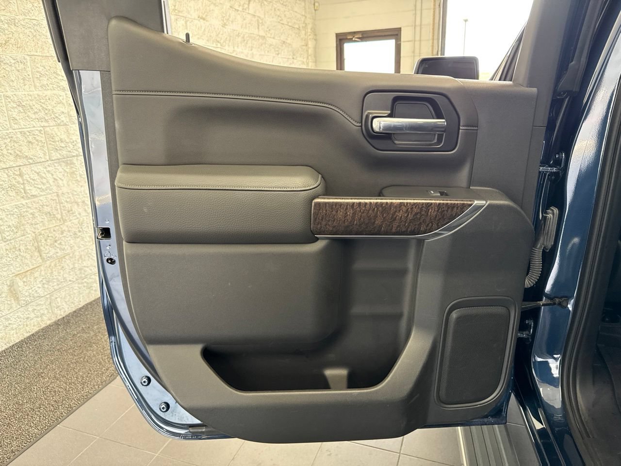 Used 2019 GMC Sierra 1500 Denali w/ Denali Ultimate Package AWD/4WD image 44