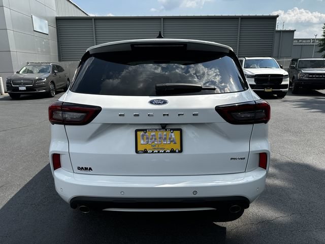 Certified 2023 Ford Escape ST-Line w/ Tech Pack #1 AWD/4WD image 6