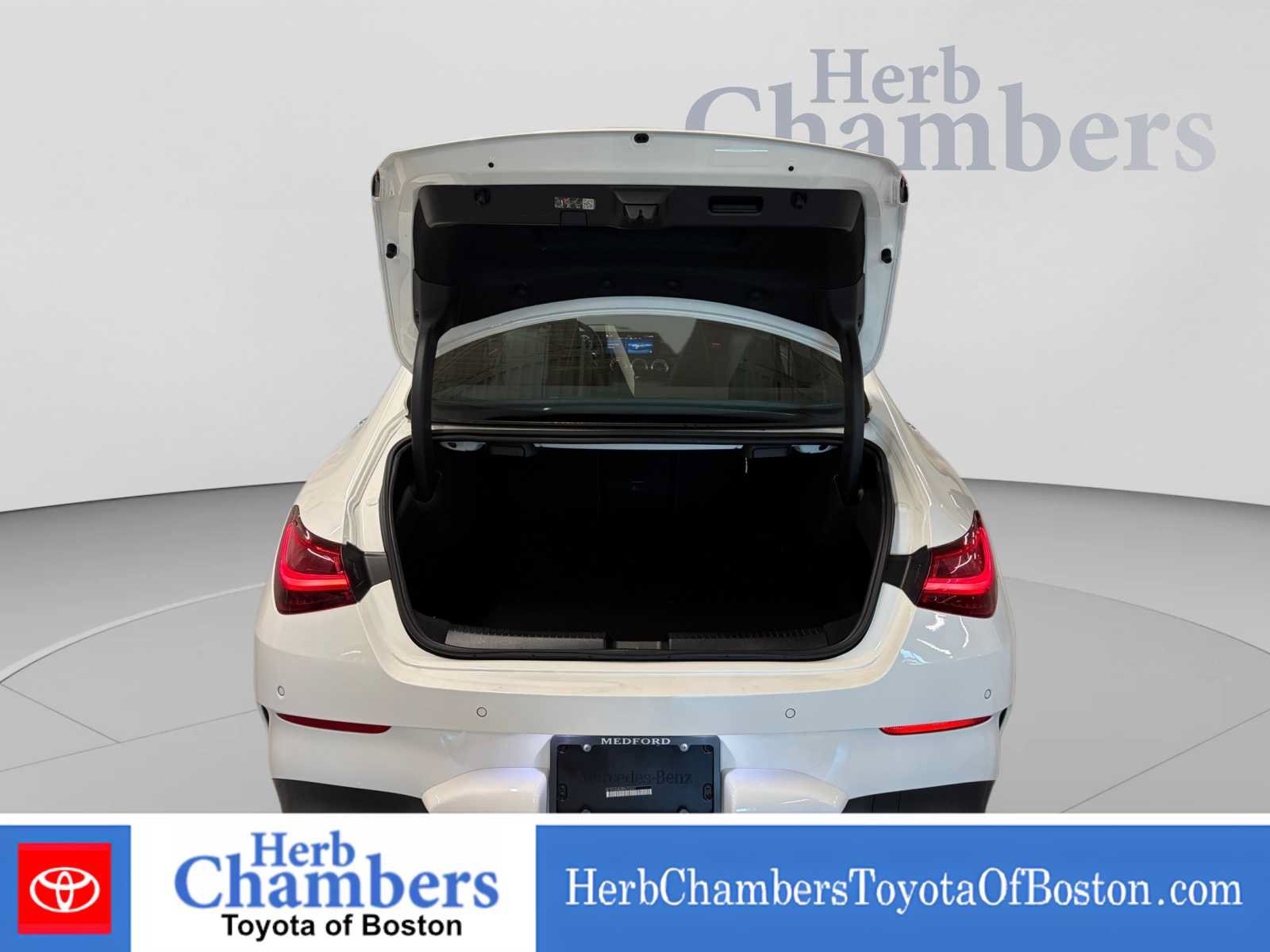 Used 2024 Mercedes-Benz CLA 250 4MATIC image 4