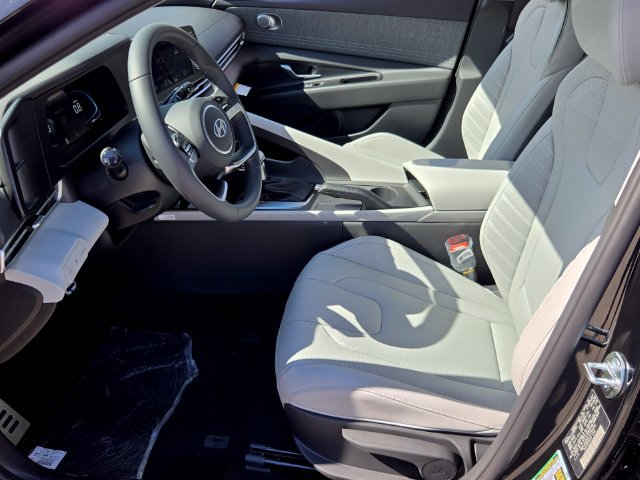New 2026 Hyundai Elantra SEL Sport FWD image 5