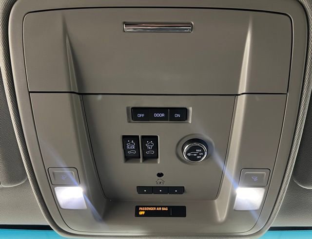 Used 2017 GMC Yukon Denali w/ Open Road Package AWD/4WD image 40