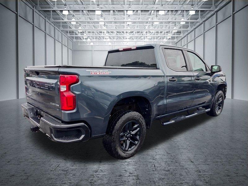 Used 2019 Chevrolet Silverado 1500 Custom Trail Boss w/ Custom Convenience Package AWD/4WD image 4