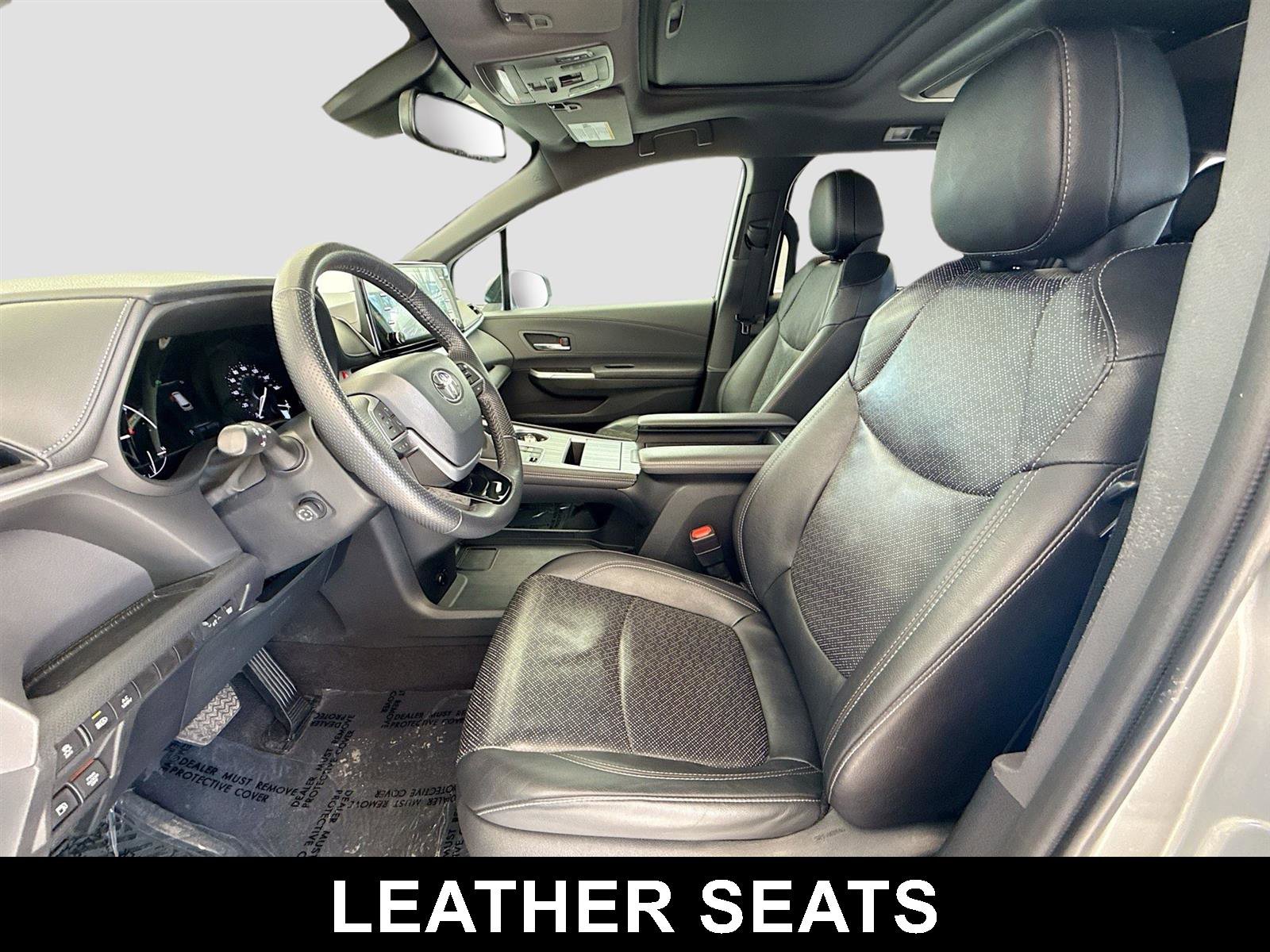 Used 2023 Toyota Sienna XSE image 11