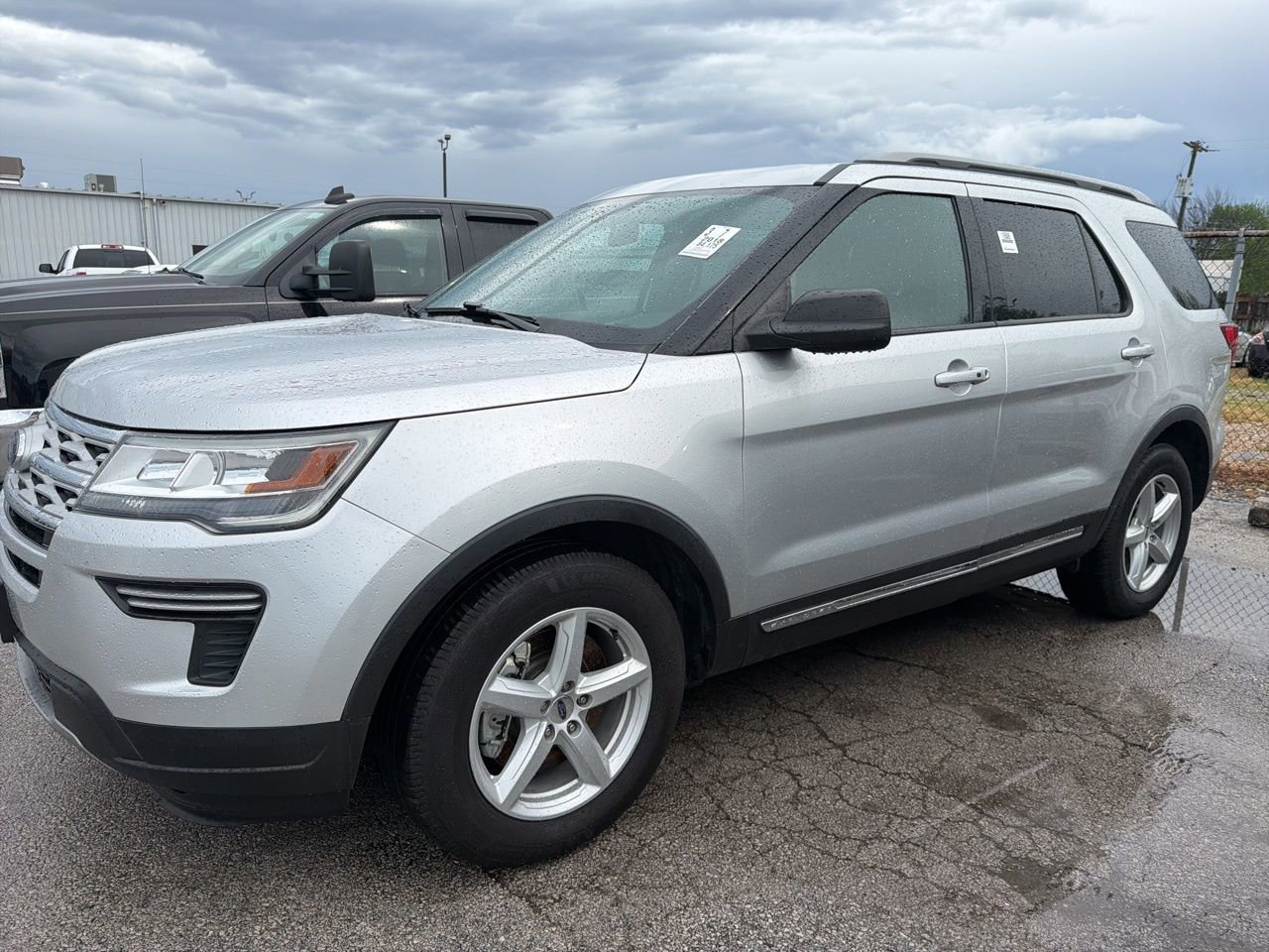 Used 2018 Ford Explorer XLT image 13