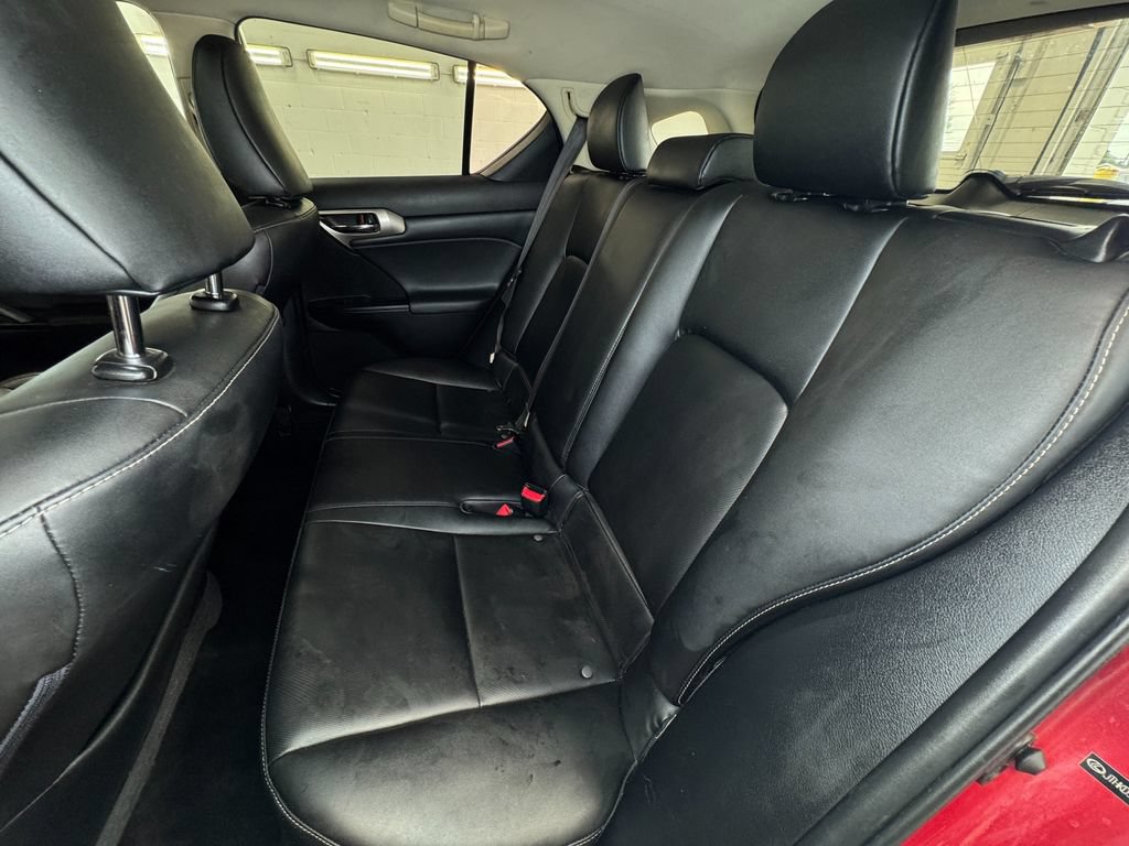 Used 2014 Lexus CT 200h FWD image 22