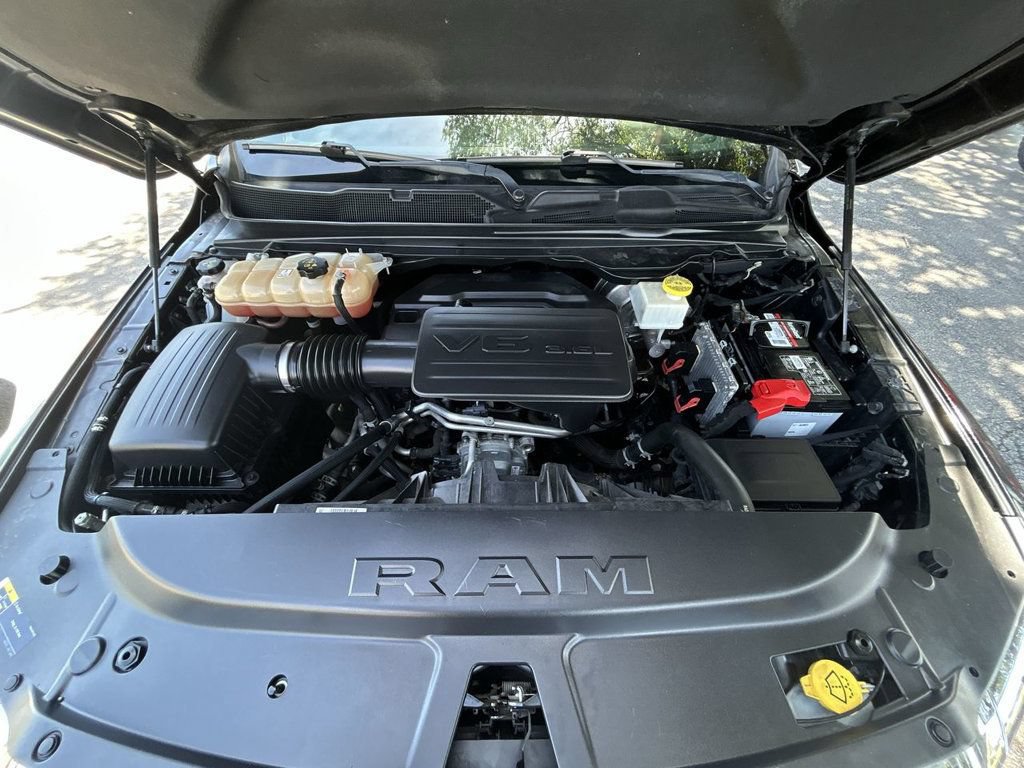 Used 2020 RAM 1500 Big Horn AWD/4WD image 11