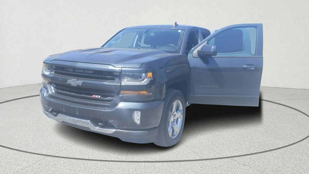 Used 2017 Chevrolet Silverado 1500 LT AWD/4WD image 10