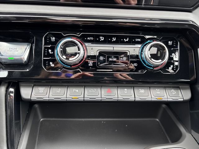 New 2026 GMC Sierra 2500 AT4X w/ LPO, Black Badging Package image 15