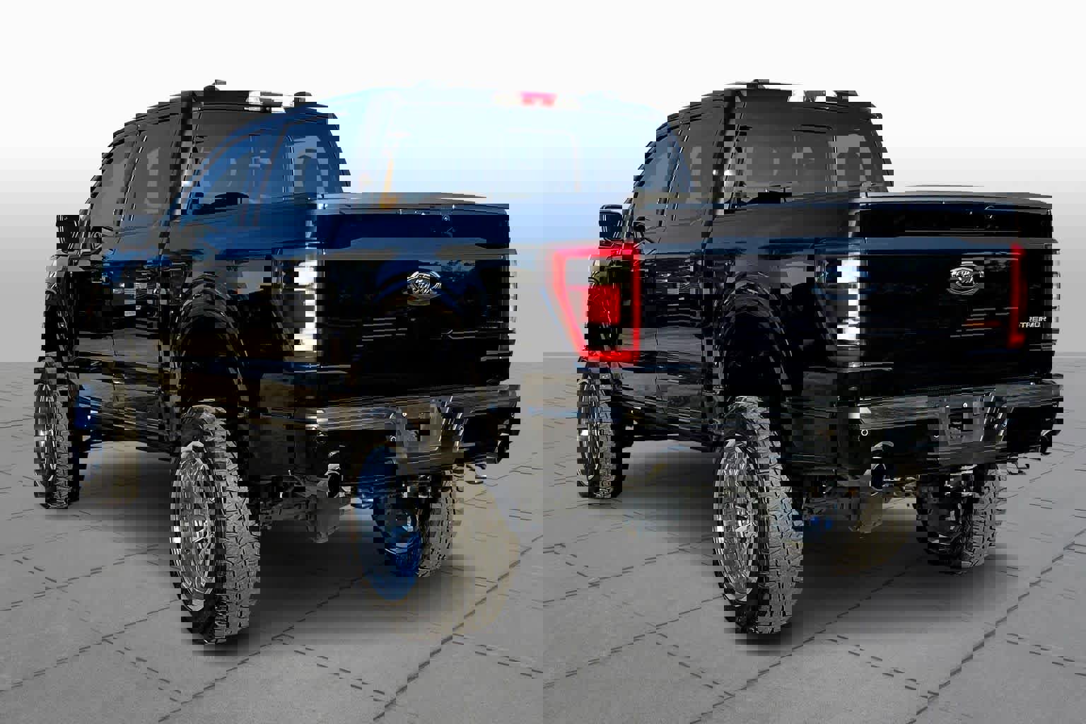 Certified 2022 Ford F150 Tremor w/ Equipment Group 402A High image 11