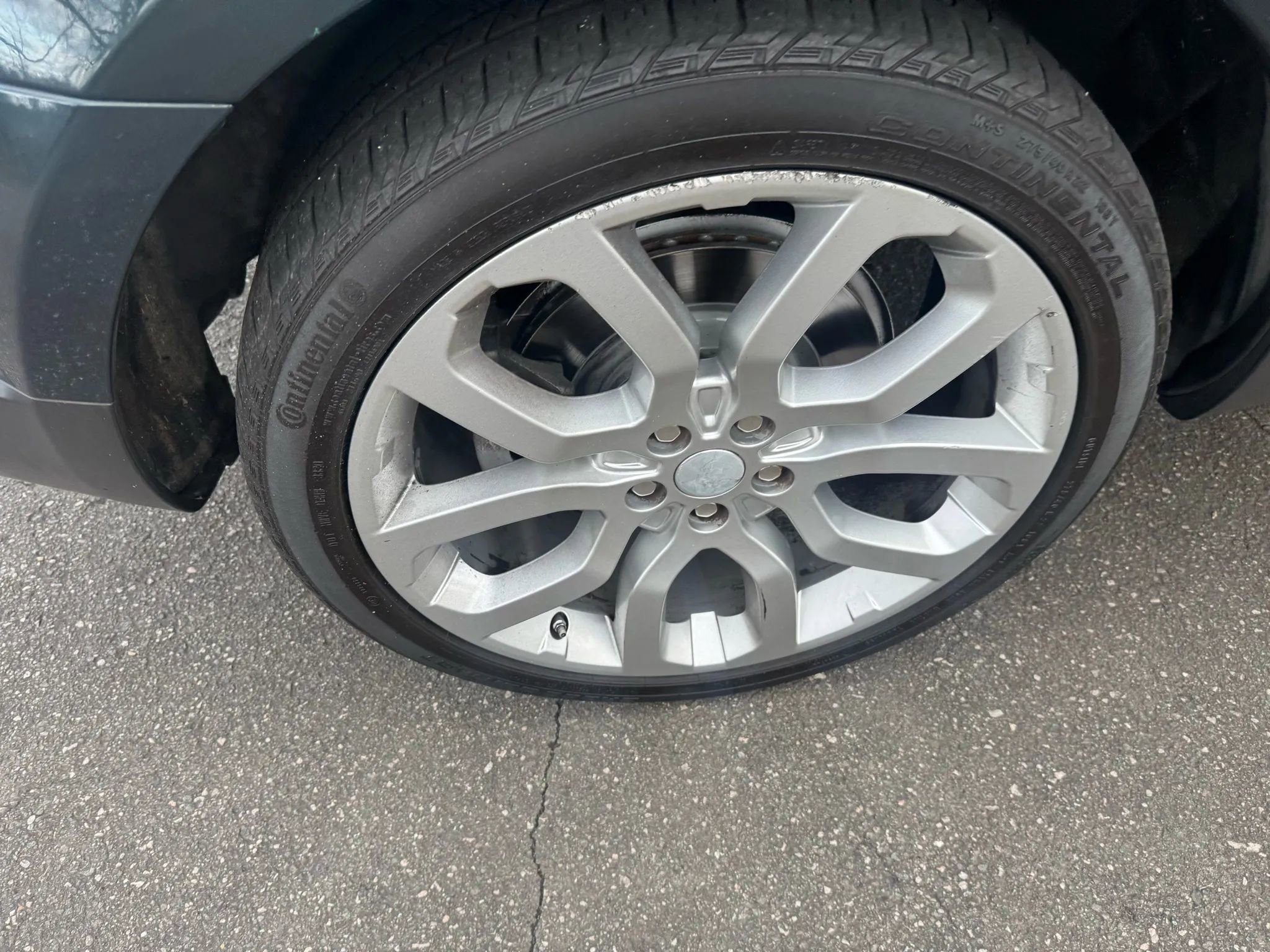 Used 2016 Land Rover Range Rover Sport SE image 13