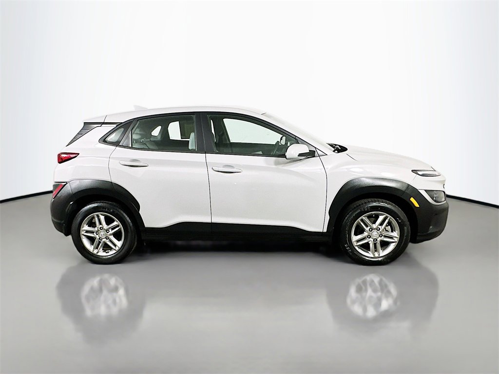 Used 2022 Hyundai Kona SE image 7