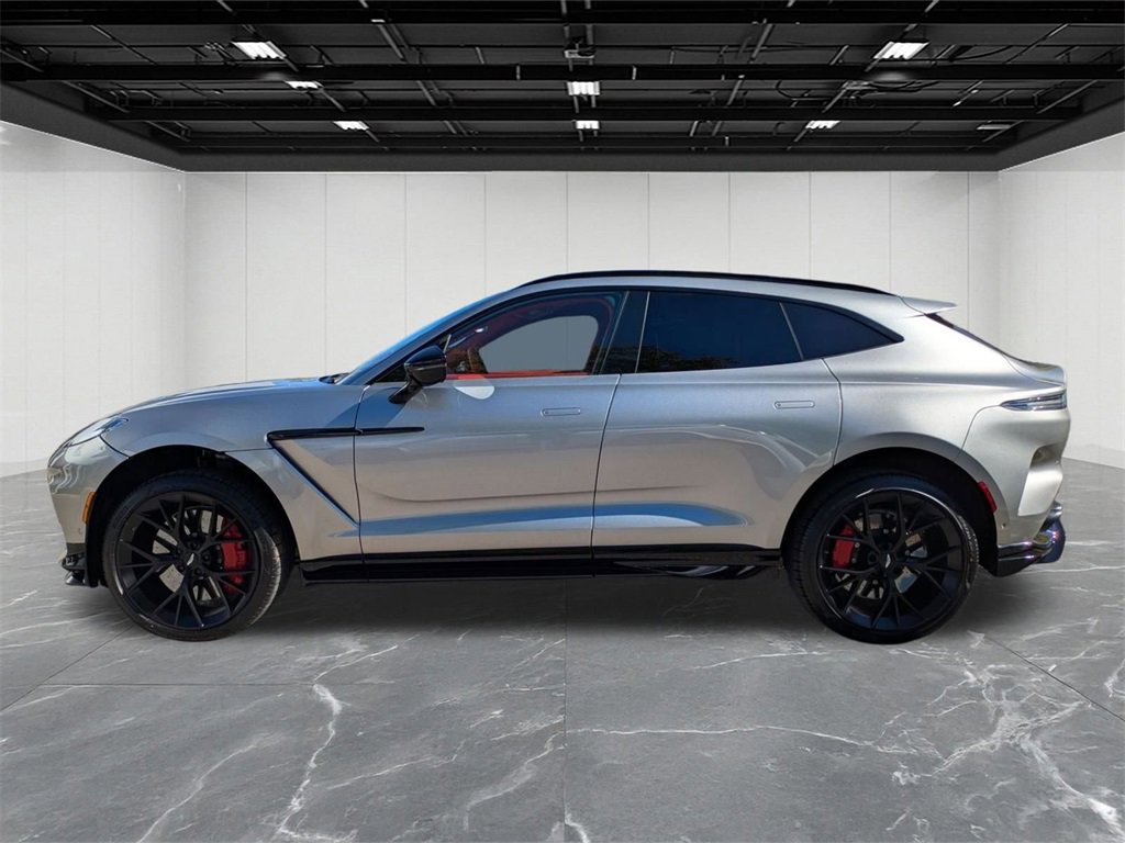 New 2025 Aston Martin DBX 707 image 2