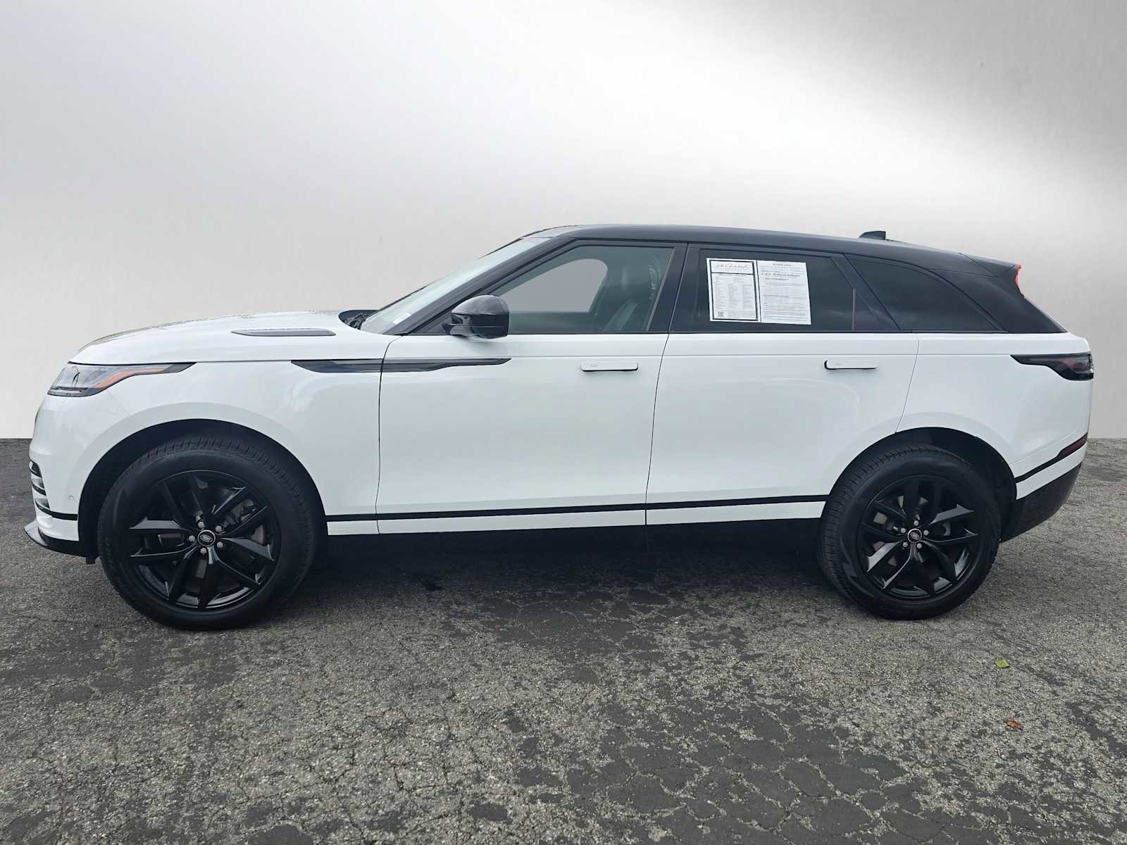 Used 2026 Land Rover Range Rover Velar Dynamic SE AWD/4WD image 4