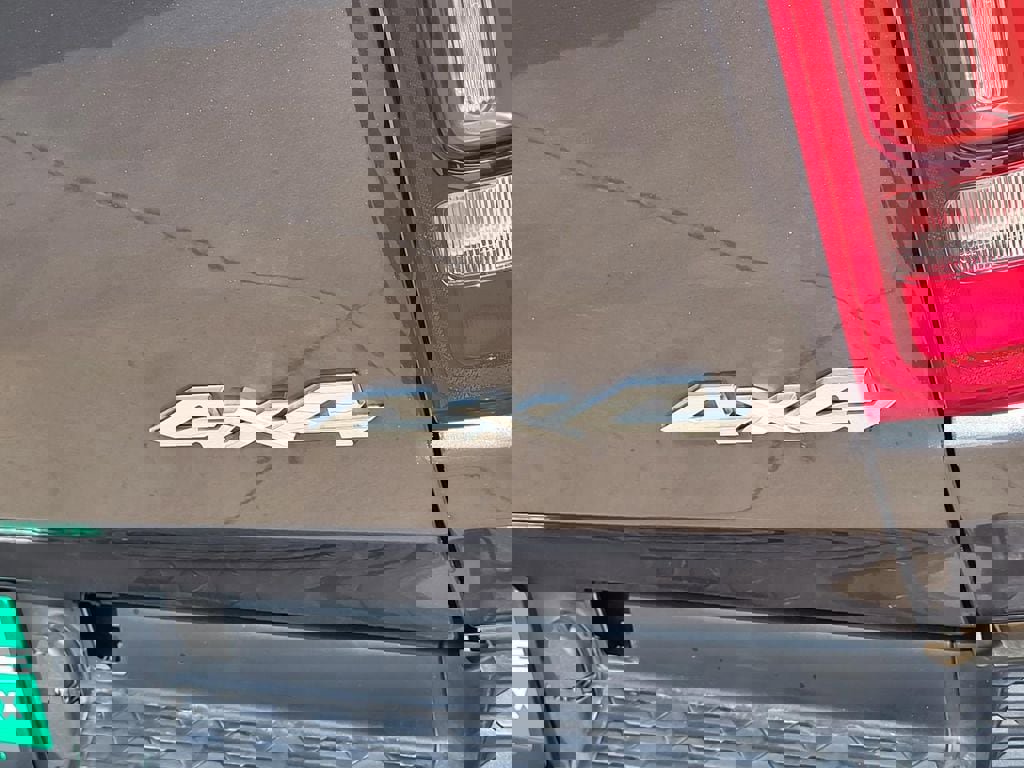 Used 2021 RAM 1500 Laramie w/ Laramie Southwest Edition image 9