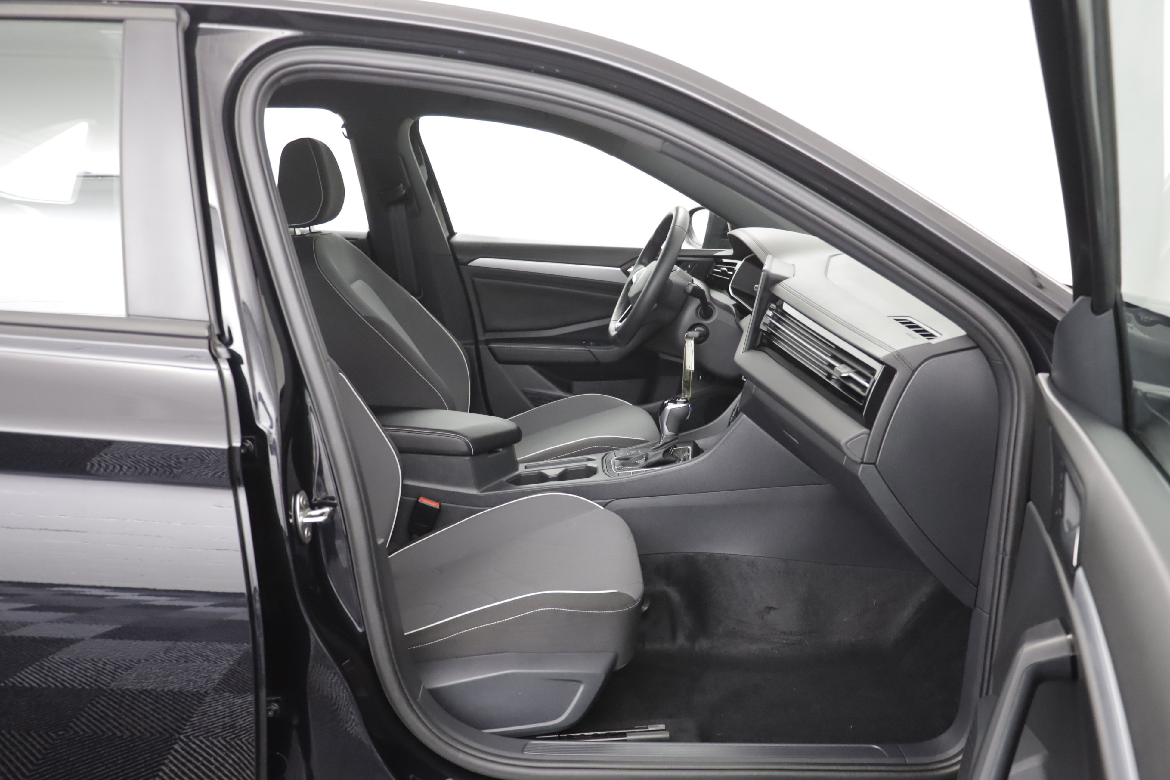 Certified 2026 Volkswagen Jetta Sport FWD image 18