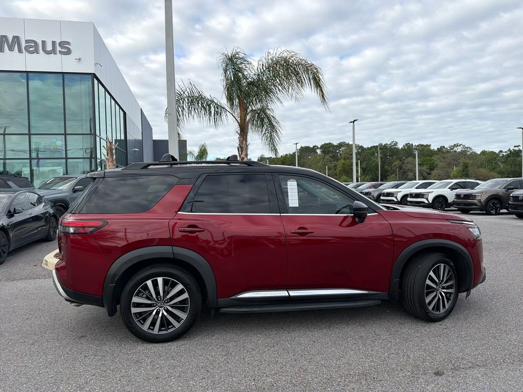 Used 2022 Nissan Pathfinder Platinum w/ Cargo Package image 8