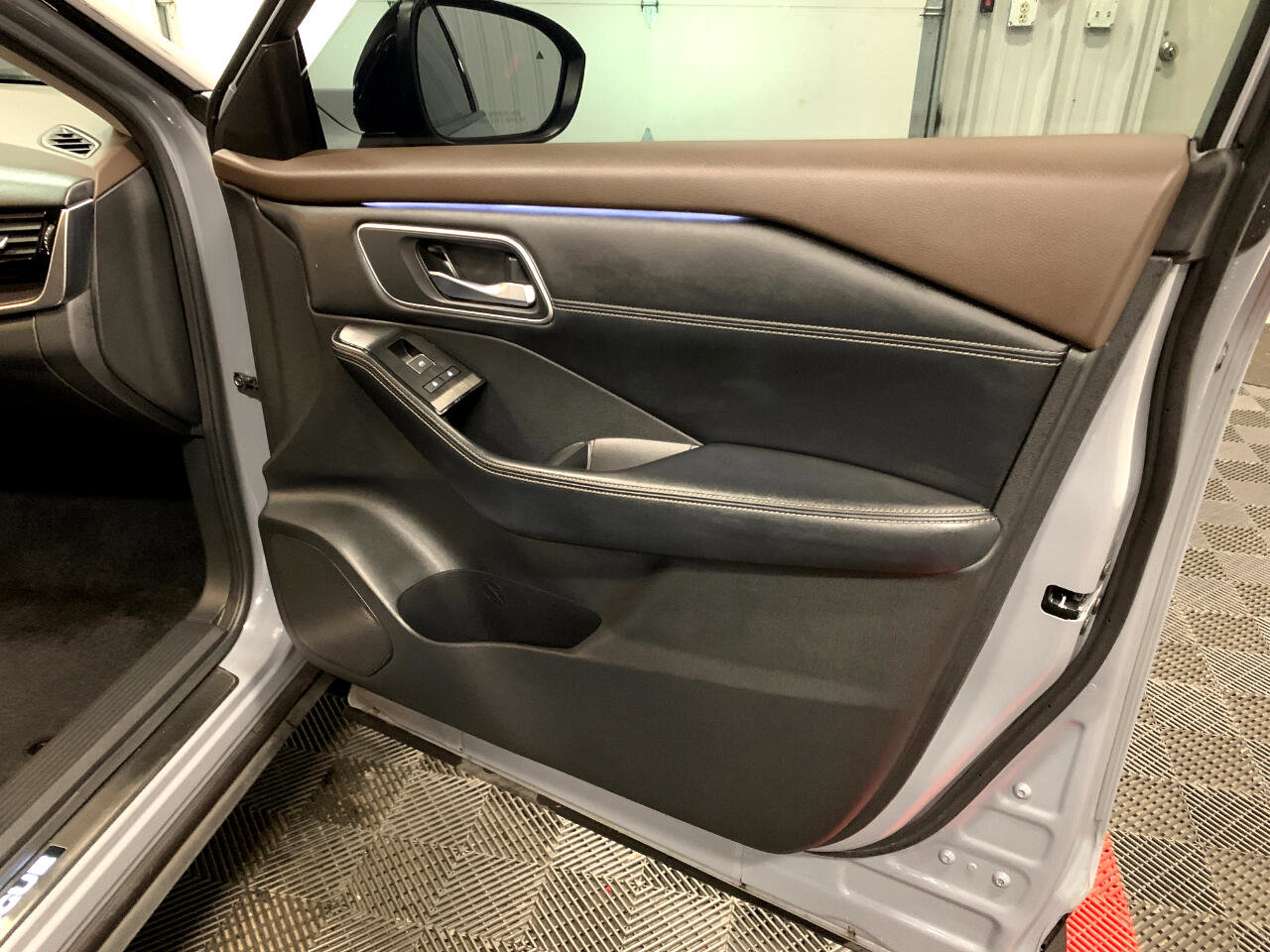 Used 2023 Nissan Rogue Platinum w/ Platinum Premium Package image 50