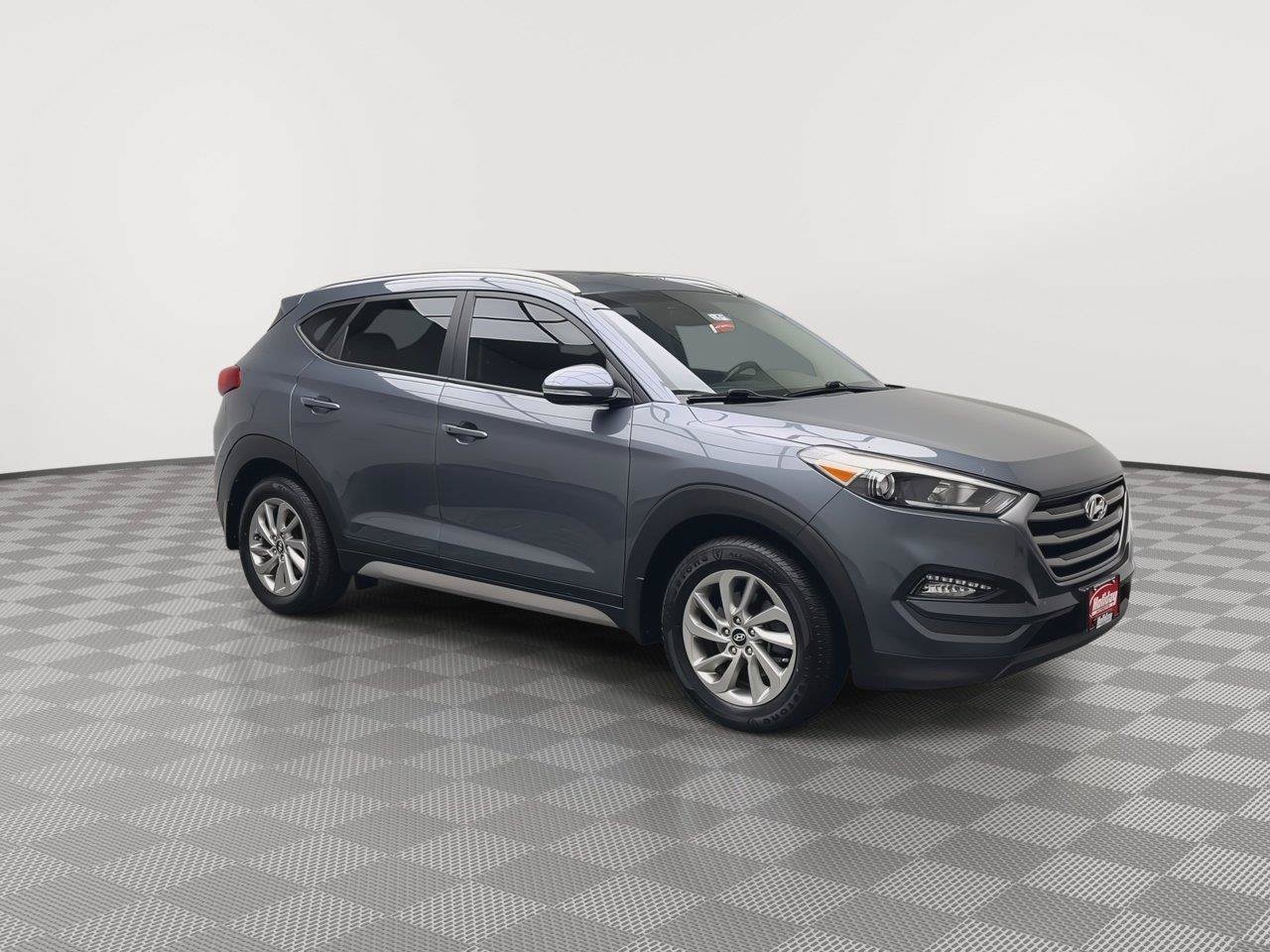 Used 2017 Hyundai Tucson SE Plus AWD/4WD image 32