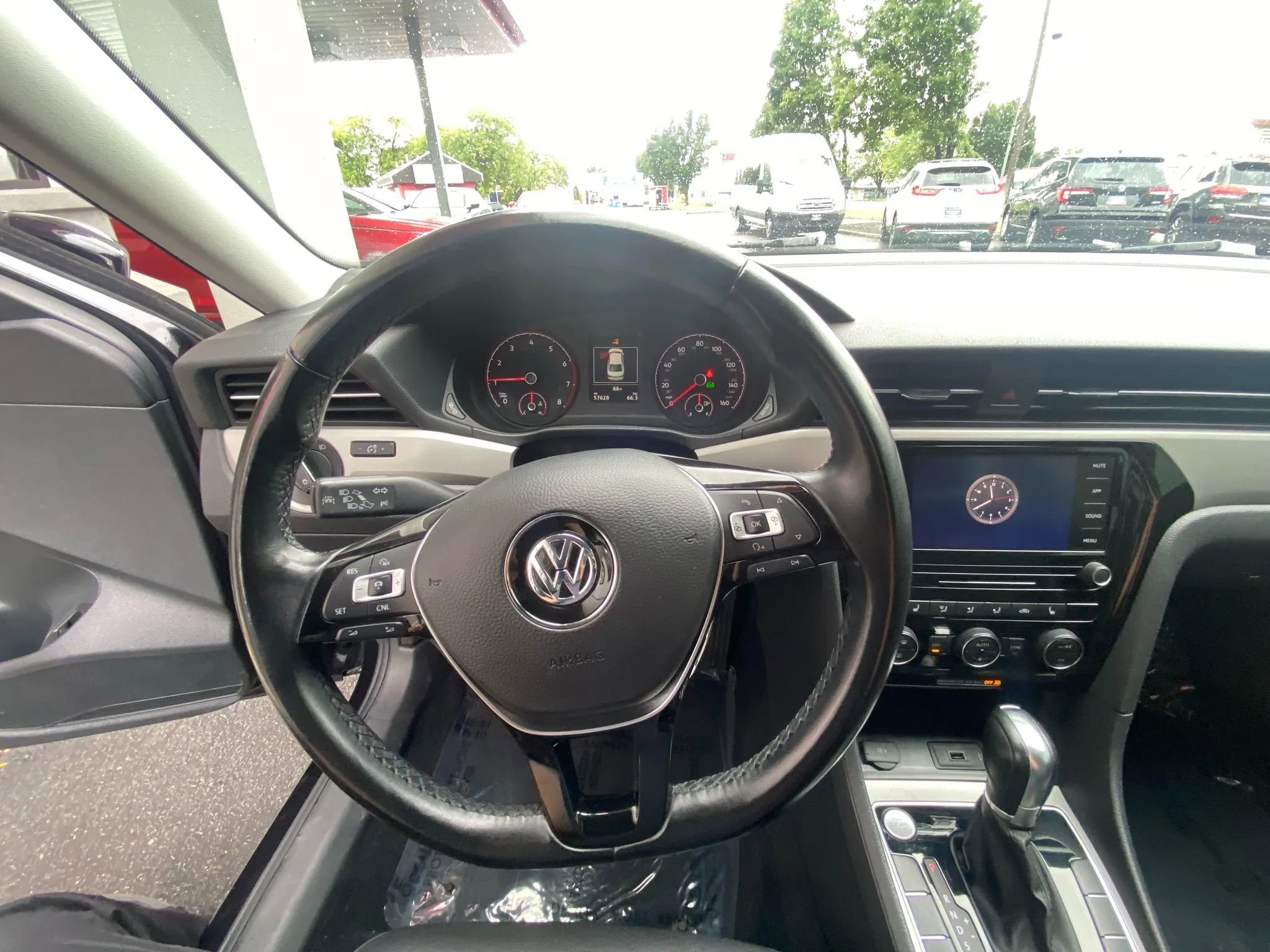 Used 2020 Volkswagen Passat 2.0T SE image 9