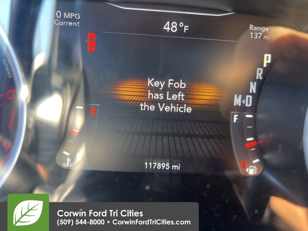 Used 2015 Dodge Challenger R/T Scat Pack w/ Leather Interior Group RWD image 8