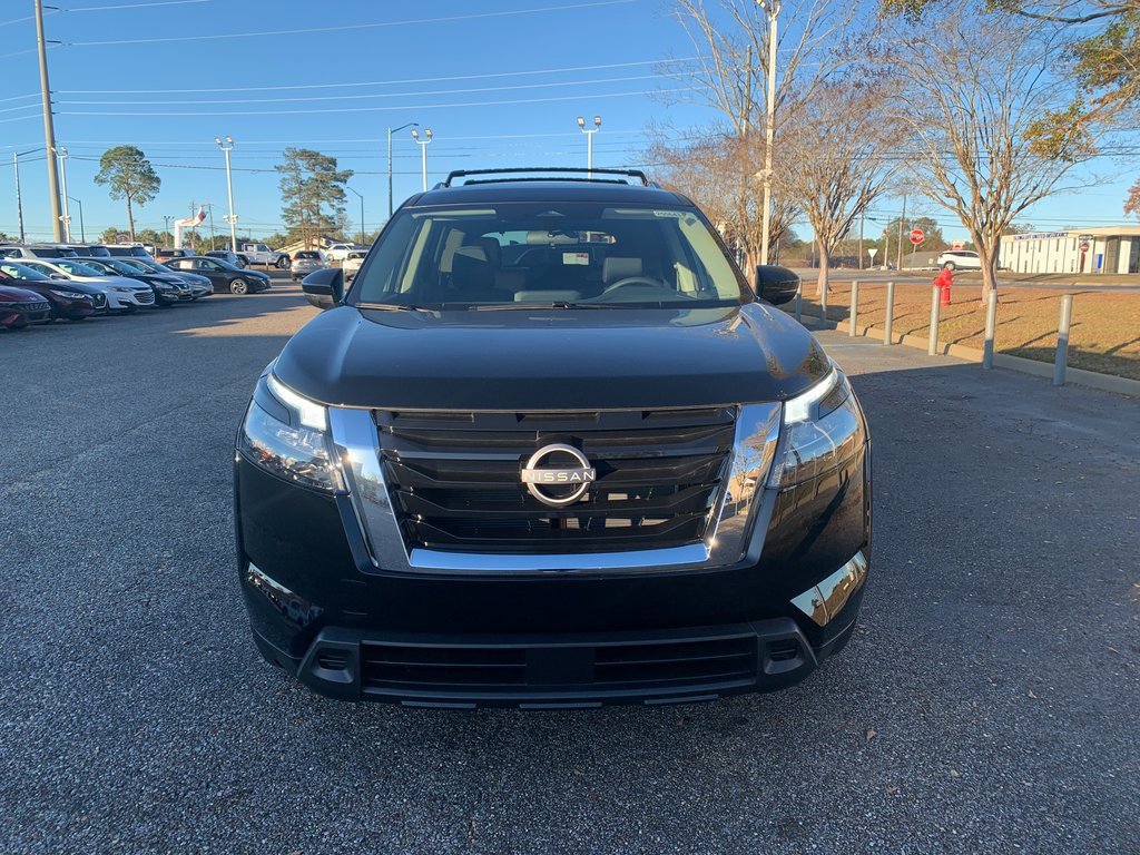 New 2025 Nissan Pathfinder SV image 3
