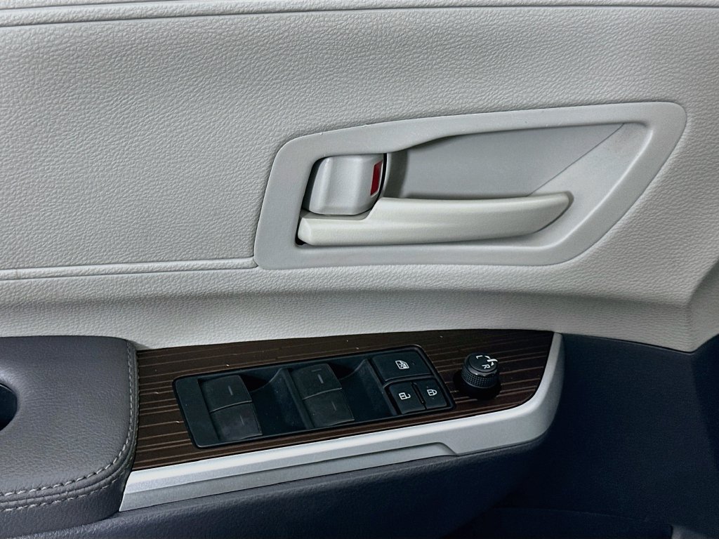Certified 2022 Toyota Sienna LE FWD image 17
