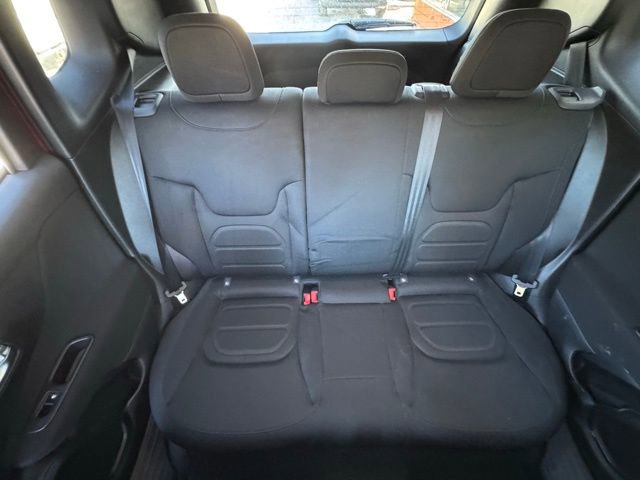 Used 2019 Jeep Renegade Latitude w/ Cold Weather Group image 13