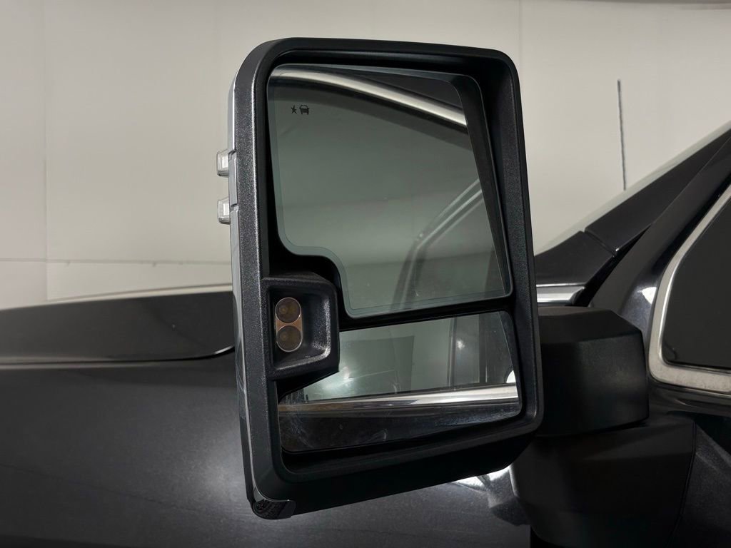 Used 2023 GMC Sierra 3500 Denali w/ Denali Black Diamond Edition AWD/4WD image 15