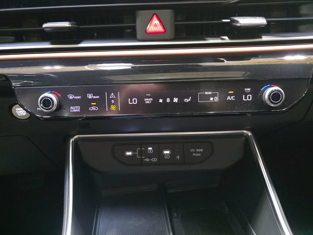 Used 2025 Kia Carnival SX Prestige FWD image 24