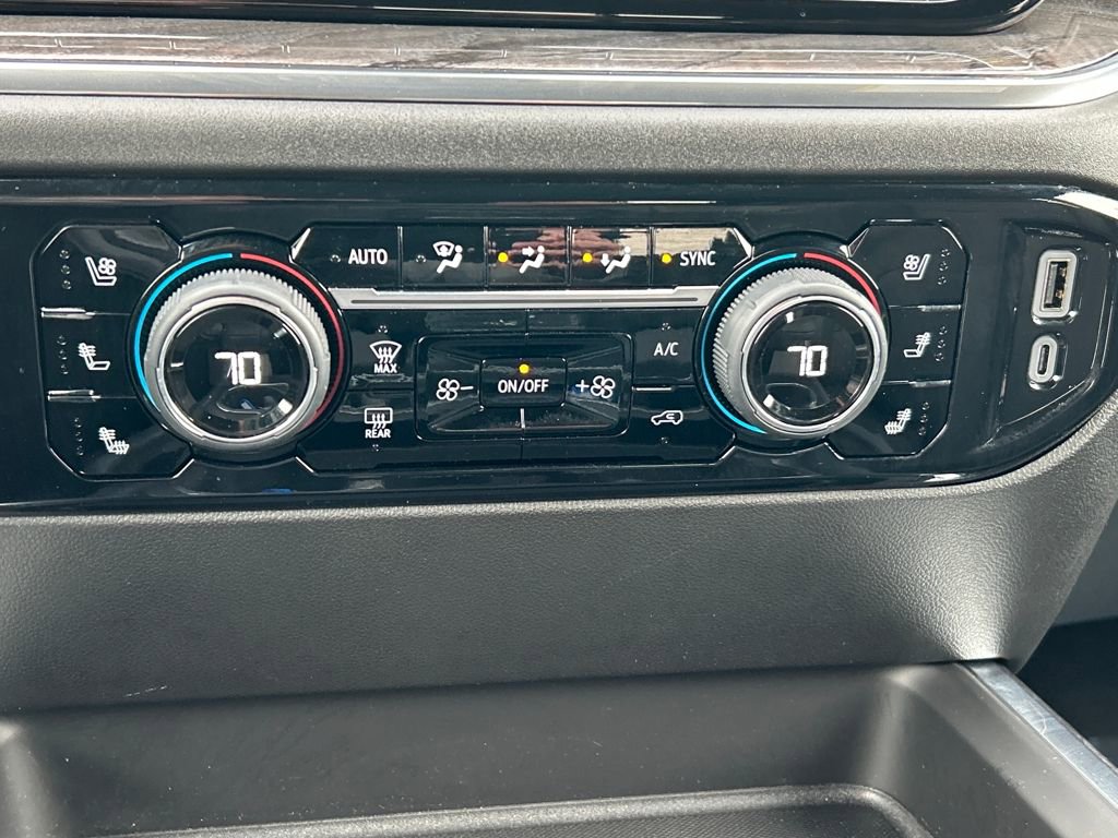 Used 2025 Chevrolet Silverado 3500 LTZ w/ LTZ Plus Package image 10