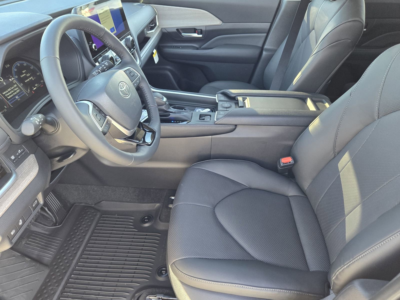 New 2026 Toyota Grand Highlander FWD image 15