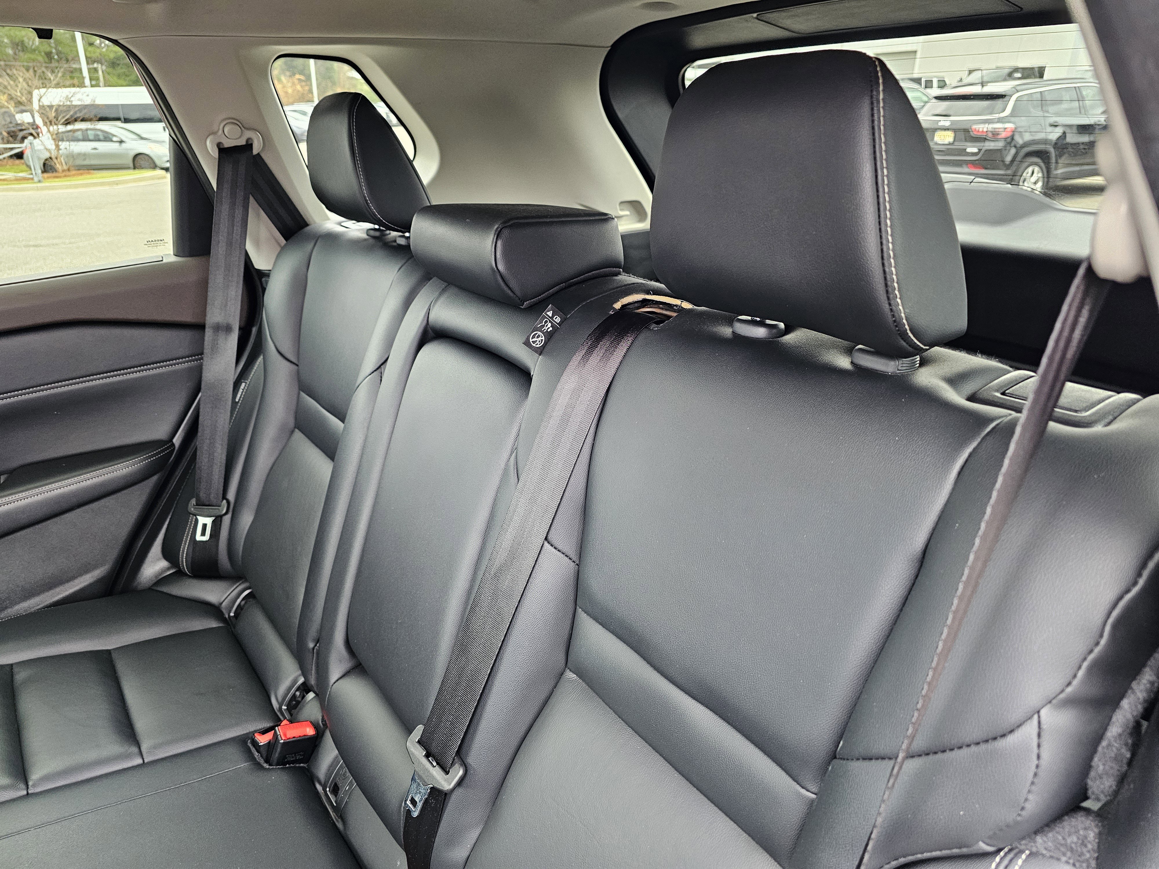 Used 2023 Nissan Rogue SL w/ SL Premium Package image 33