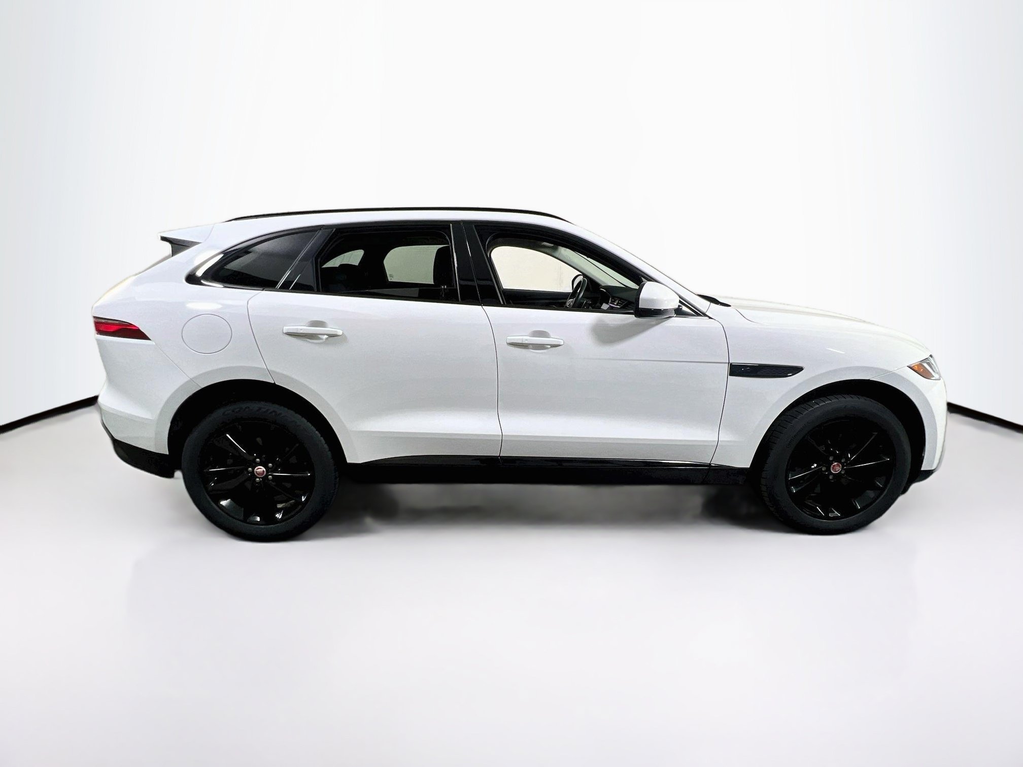 Used 2023 Jaguar F-PACE S AWD/4WD image 4