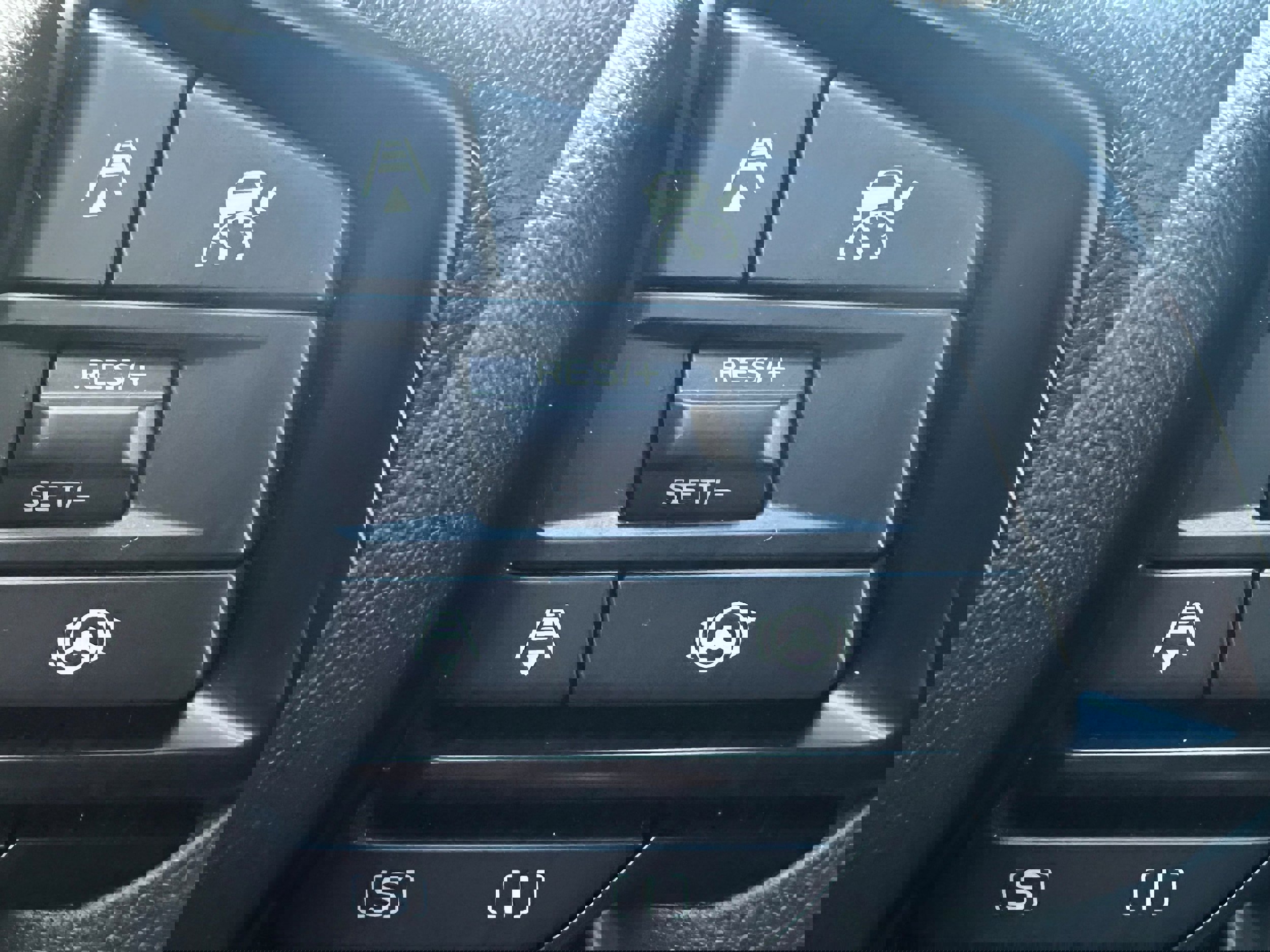 Certified 2025 Subaru Crosstrek 2.0i Premium image 22