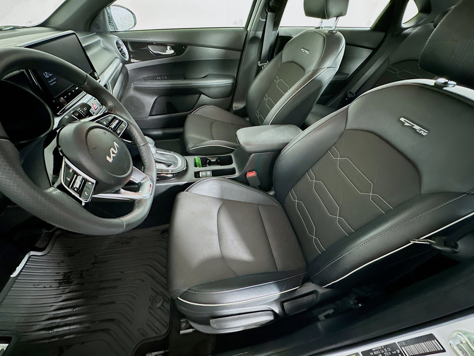 Used 2024 Kia Forte GT-Line image 13