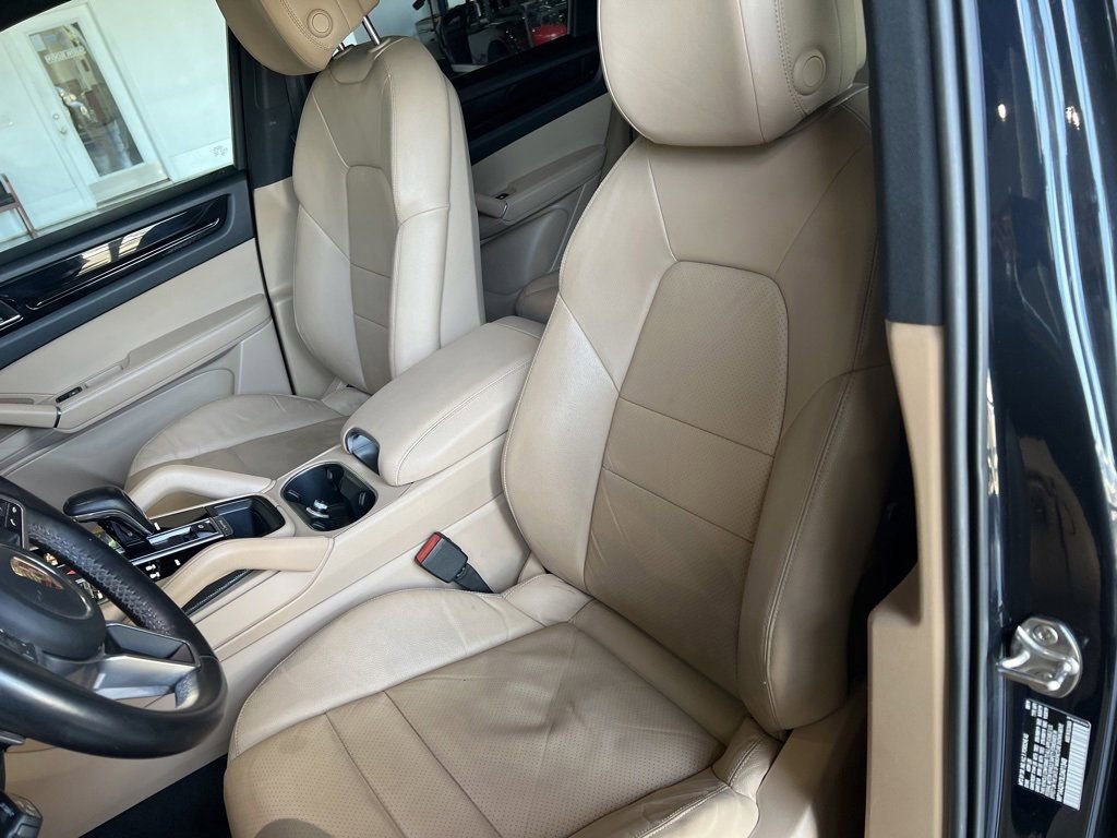 Used 2020 Porsche Cayenne image 7