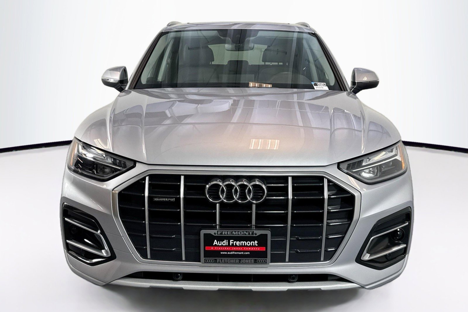 Used 2023 Audi Q5 2.0T Premium w/ Convenience Package AWD/4WD image 2