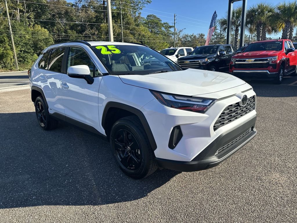 Used 2025 Toyota RAV4 XLE image 10