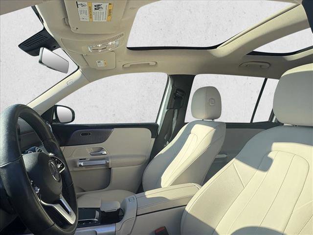 Used 2022 Mercedes-Benz GLB 250 image 11