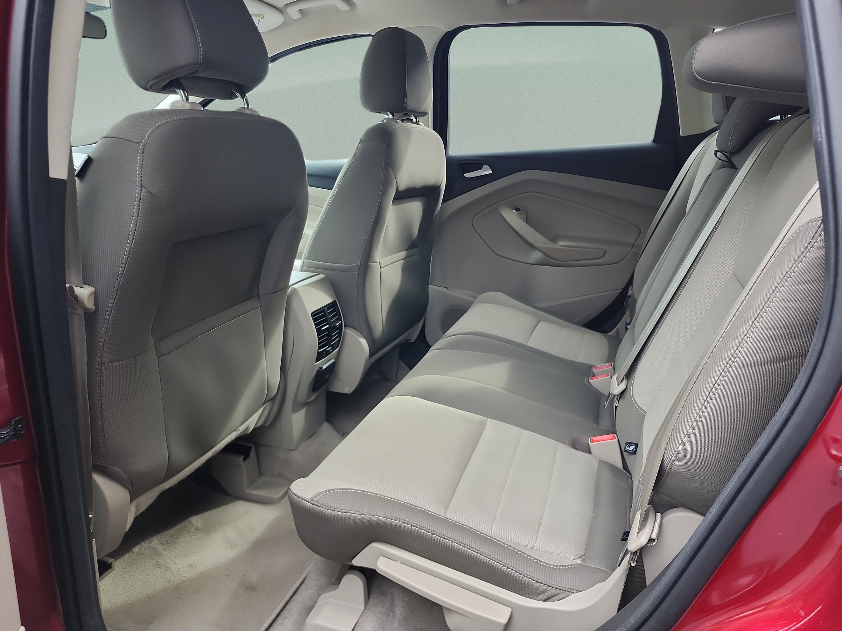 Used 2016 Ford Escape SE w/ Equipment Group 201A FWD image 17