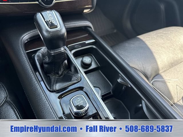 Used 2019 Volvo XC90 T5 Momentum w/ Multimedia Package AWD/4WD image 26